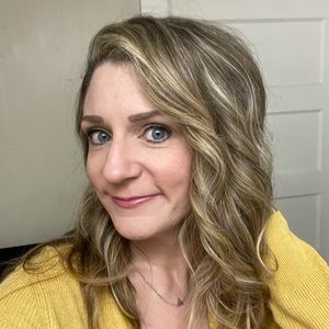 Meet your Posher, Jeannette